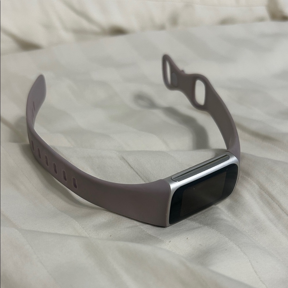 Fitbit Smartwatch with Silver and Lavender Band